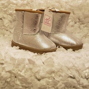 BRAND NEW Swiggles Girls Silver Boots 8